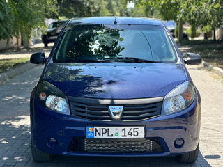 Dacia Sandero foto 2