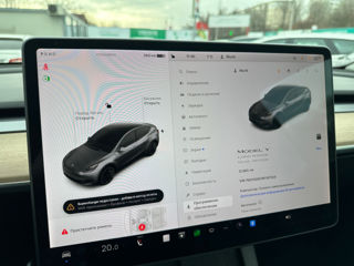 Tesla Model Y foto 13