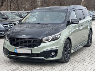KIA Carnival фото 0