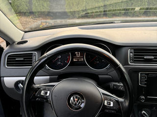 Volkswagen Jetta foto 8