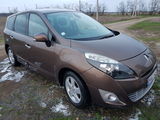 Renault Grand Scenic foto 2