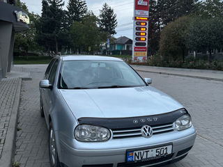 Volkswagen Golf foto 1