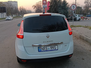 Renault Grand Scenic foto 2