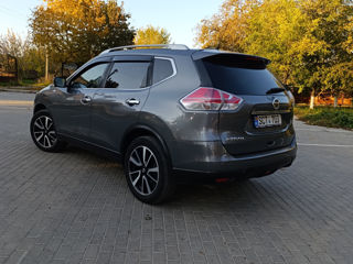 Nissan X-Trail foto 2