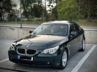 BMW 5 Series foto 3