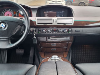 BMW 7 Series foto 15