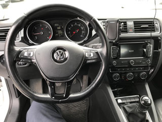 Volkswagen Jetta foto 13