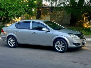 Opel Astra foto 2