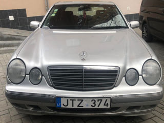 Mercedes E-Class foto 3