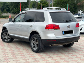 Volkswagen Touareg foto 3