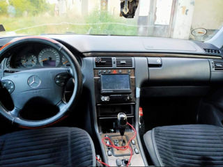 Mercedes E-Class foto 2