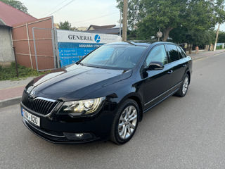 Skoda Superb foto 5