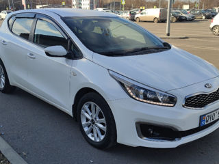 KIA Ceed foto 2