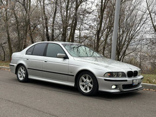 BMW 5 Series foto 8