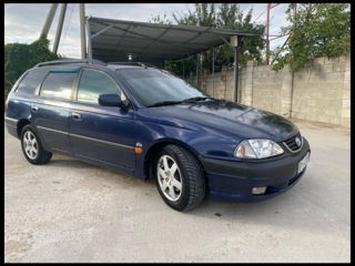 Toyota Avensis foto 7