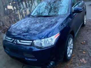 Mitsubishi Outlander foto 2