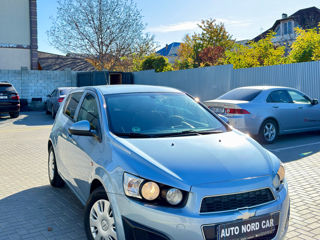 Chevrolet Aveo foto 2