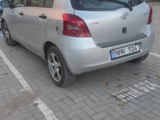 Toyota Yaris foto 4