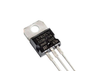 Стабилизатор микросхема LM7812 на 12 вольт