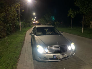 Mercedes E-Class foto 1