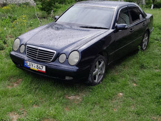 Mercedes E-Class foto 7