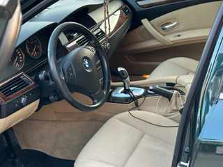 BMW 5 Series foto 4