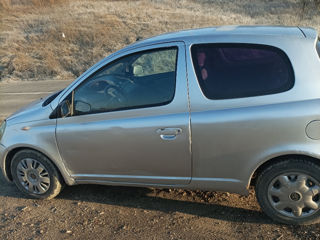 Toyota Yaris foto 2