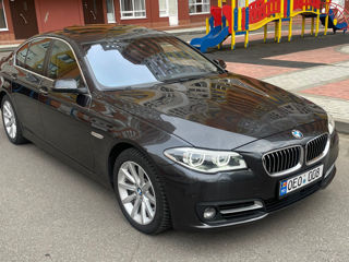 BMW 5 Series foto 2