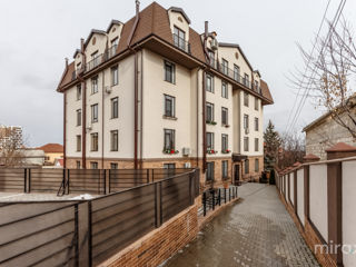 Apartament cu 2 camere, 69 m², Centru, Chișinău foto 16
