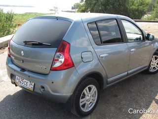 Dacia Sandero foto 2