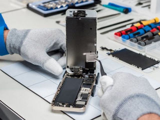 Reparatie la telefone mobile iPhone ,Samsung ,Xiaomi