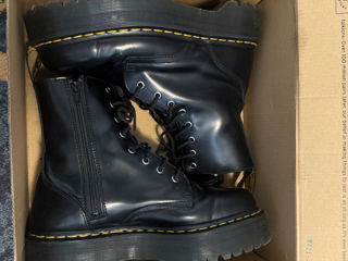 Vând dr.martens