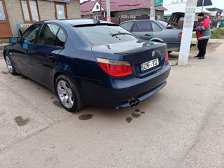 BMW 5 Series foto 2