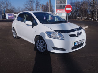 Toyota Auris foto 1