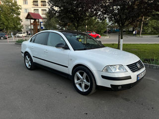 Volkswagen Passat foto 3