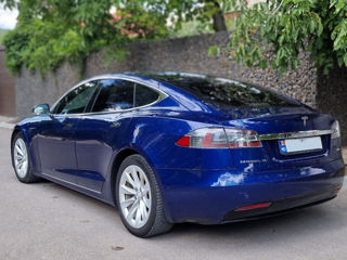 Tesla Model S foto 3