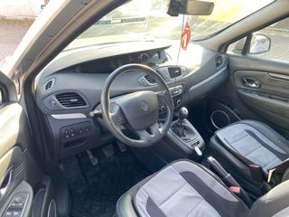 Renault Scenic foto 9