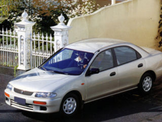 Mazda 323 foto 1