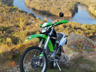 Kawasaki KLX250 foto 5