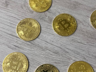 Suvenir bitcoin foto 4