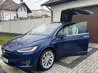 Tesla Model X foto 6