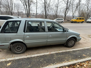 Mitsubishi Space Wagon foto 3