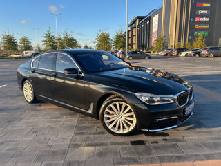 BMW 7 Series foto 2