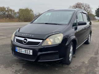 Opel Zafira foto 2