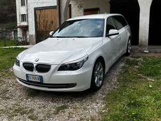 BMW 5 Series foto 4