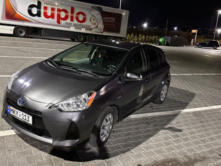 Toyota Prius c foto 9