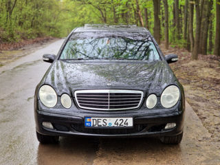 Mercedes E Class foto 2