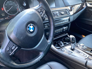 BMW 5 Series foto 7