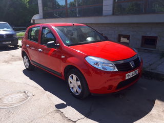 Dacia Sandero foto 1