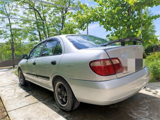 Nissan Almera foto 3